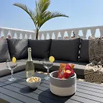 Elena Front Beach Apt