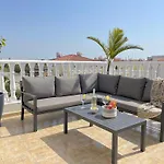 Elena Front Beach Apt