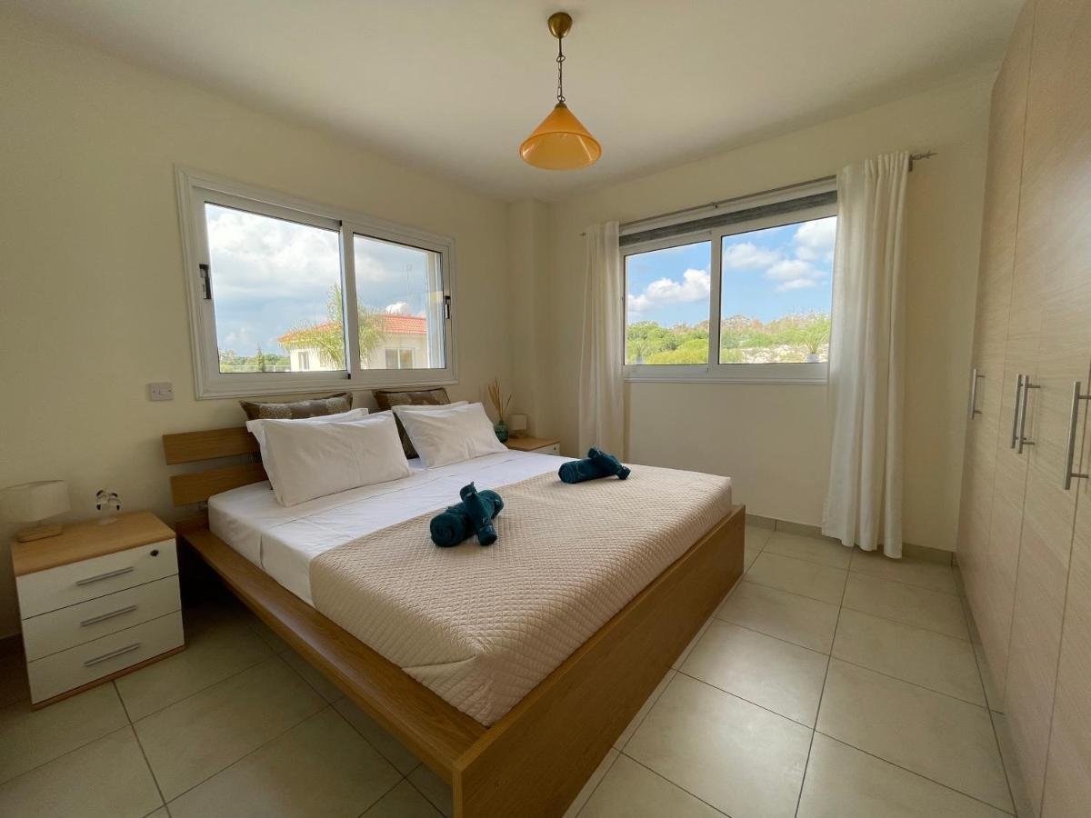Elena Front Beach Apt *
