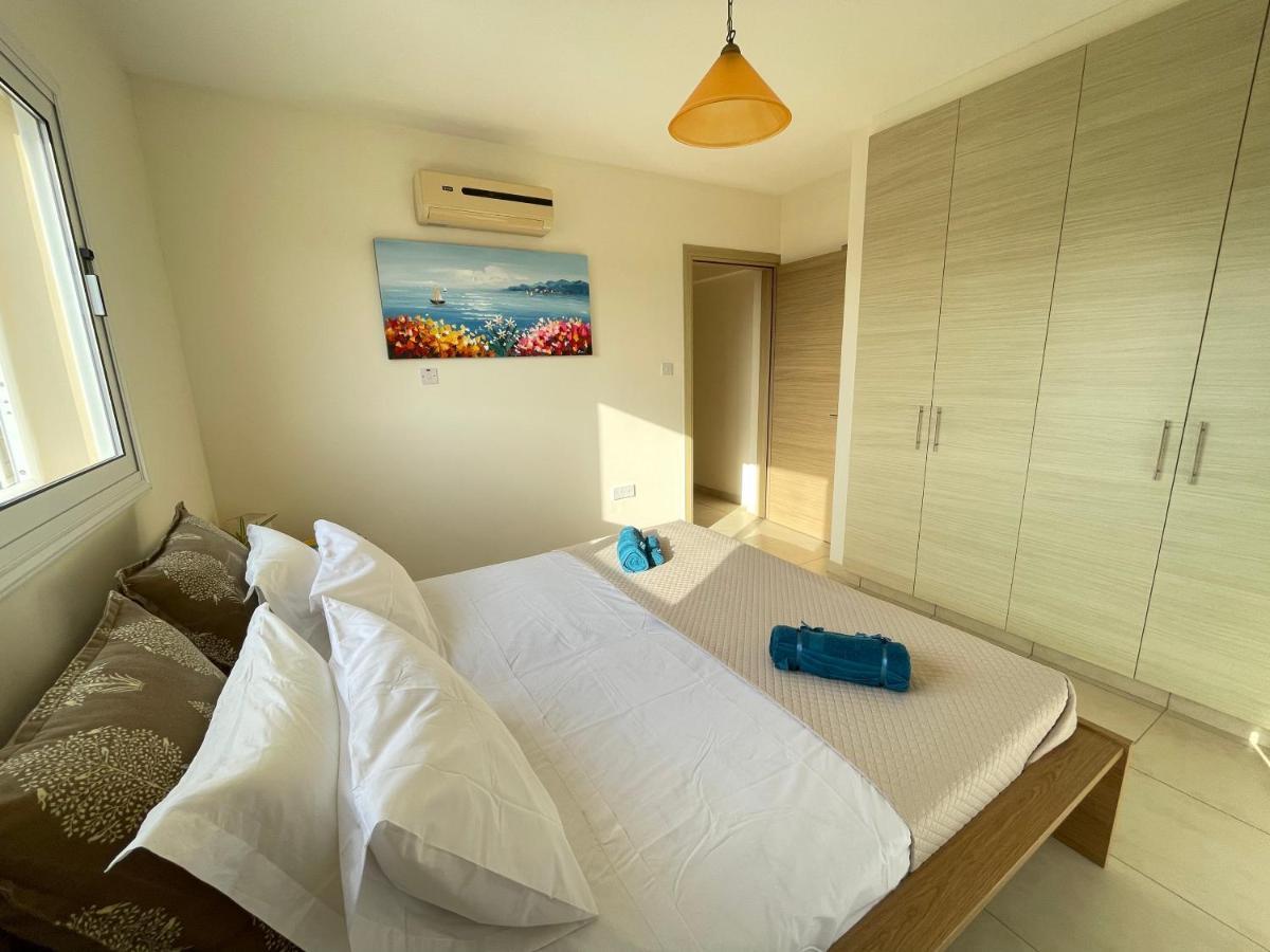 Elena Front Beach Apt Lejlighed *