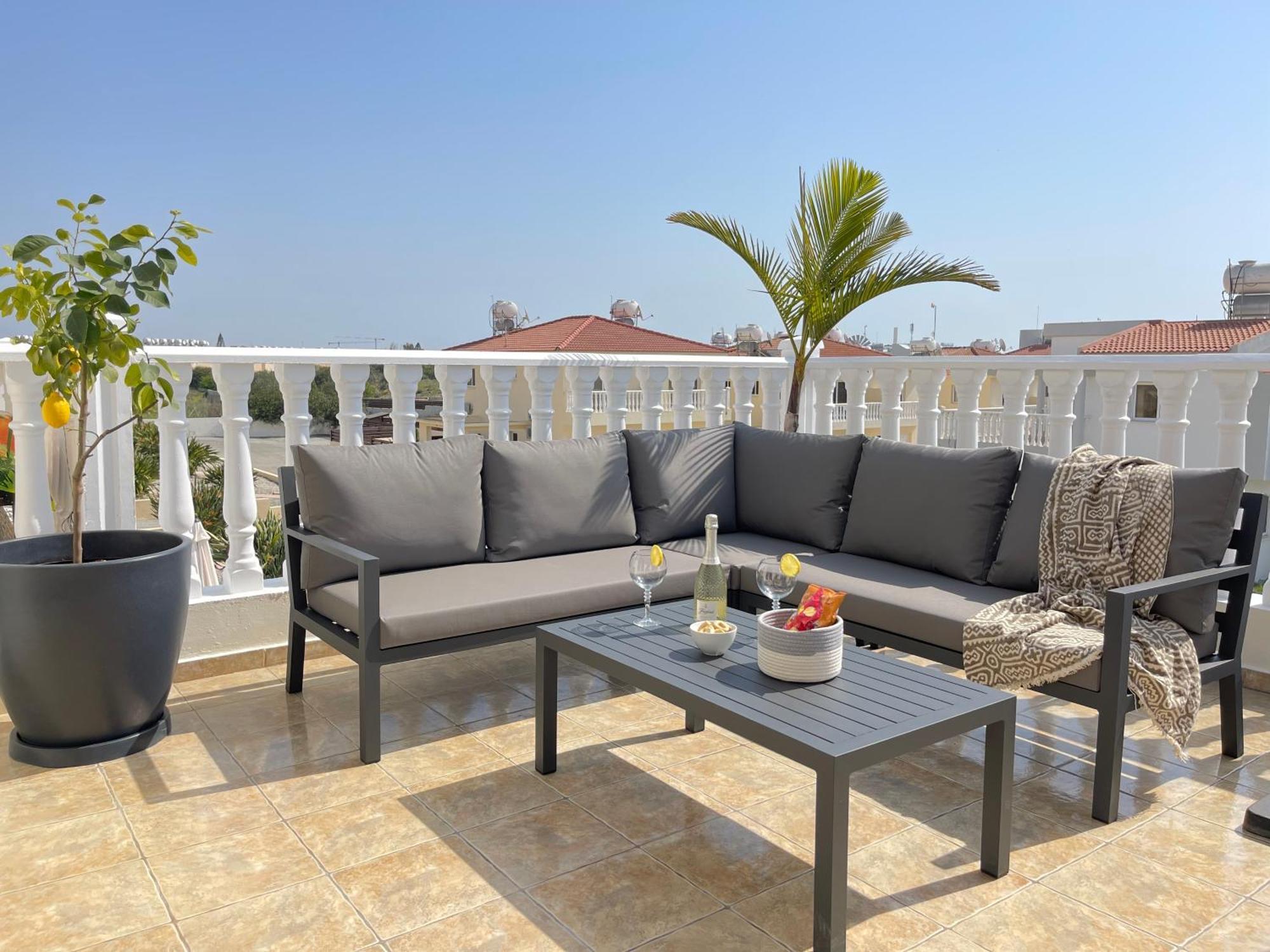 Elena Front Beach Apt Lejlighed *